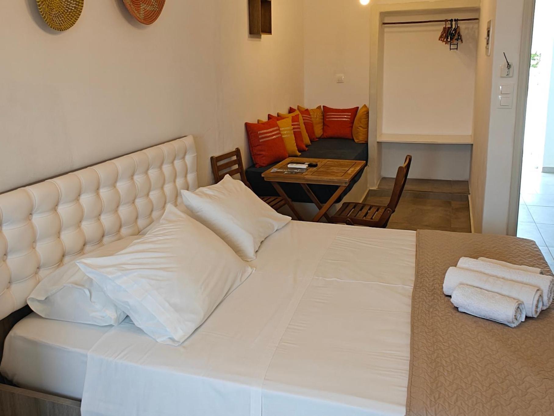 Joannes Vacation Rooms Αδάμας Δωμάτιο φωτογραφία